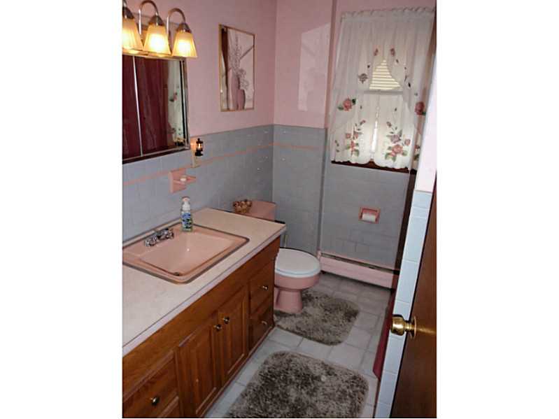 67 Nelson Road Cranston, RI 02921 - Photo 8 of 18 Bathroom.
