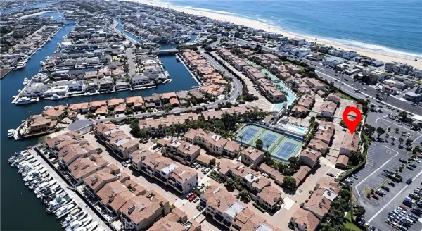 $959,000 | 16425 Martin Lane, Unit 241, Huntington Beach, CA 92649