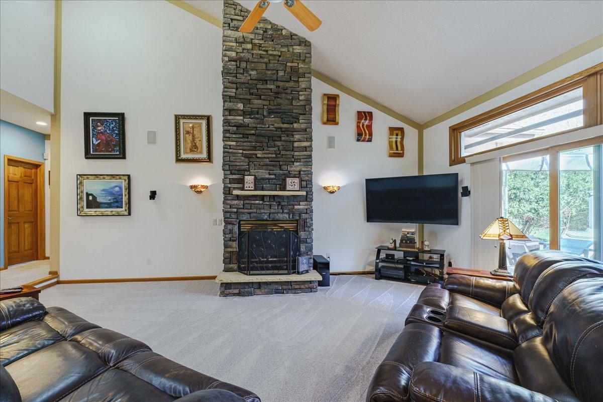 17743 Layton Path Lakeville, MN 55044 - Photo 11 of 108