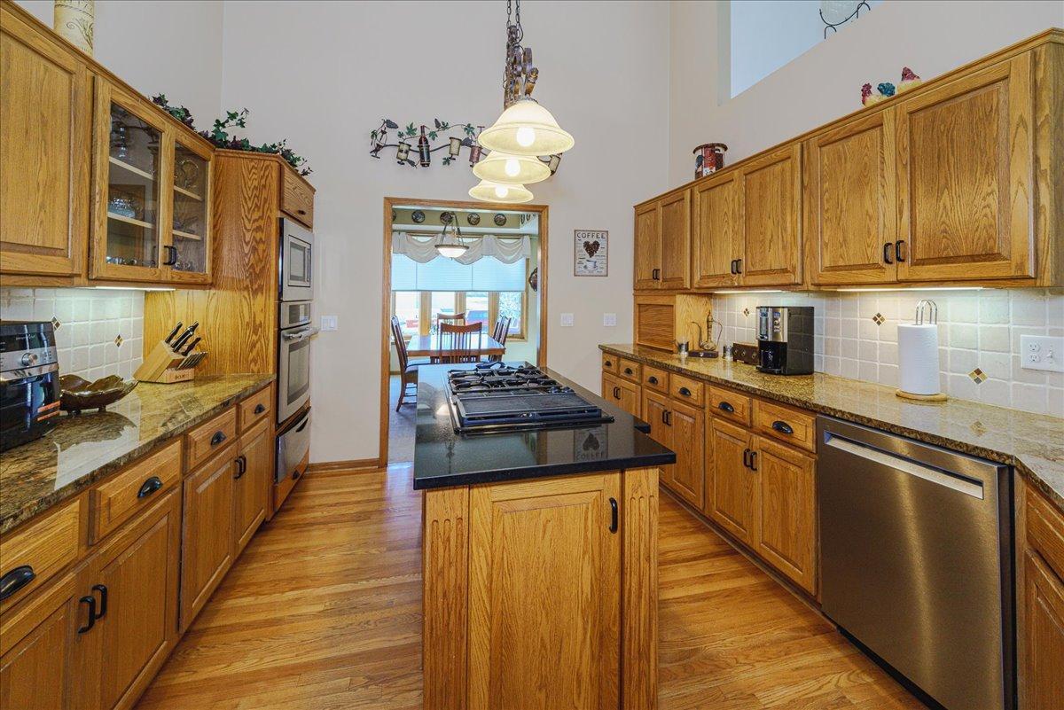 17743 Layton Path Lakeville, MN 55044 - Photo 15 of 108