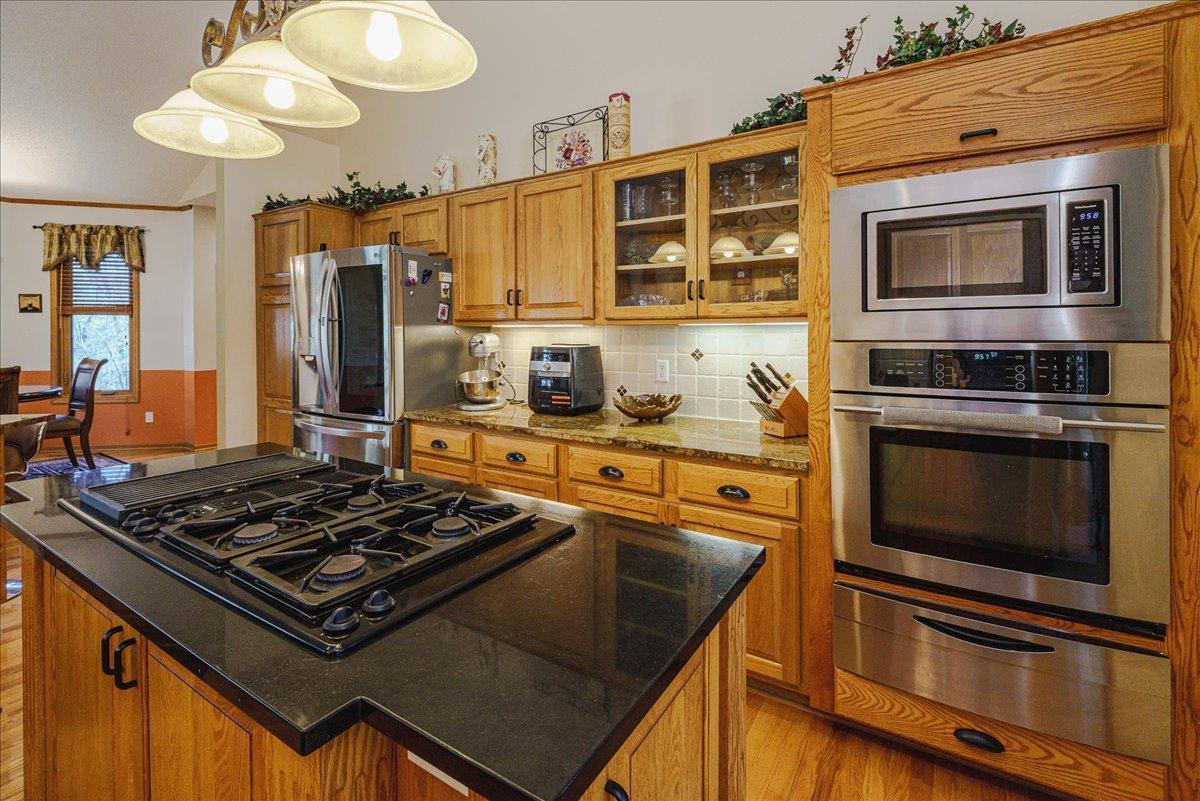 17743 Layton Path Lakeville, MN 55044 - Photo 16 of 108