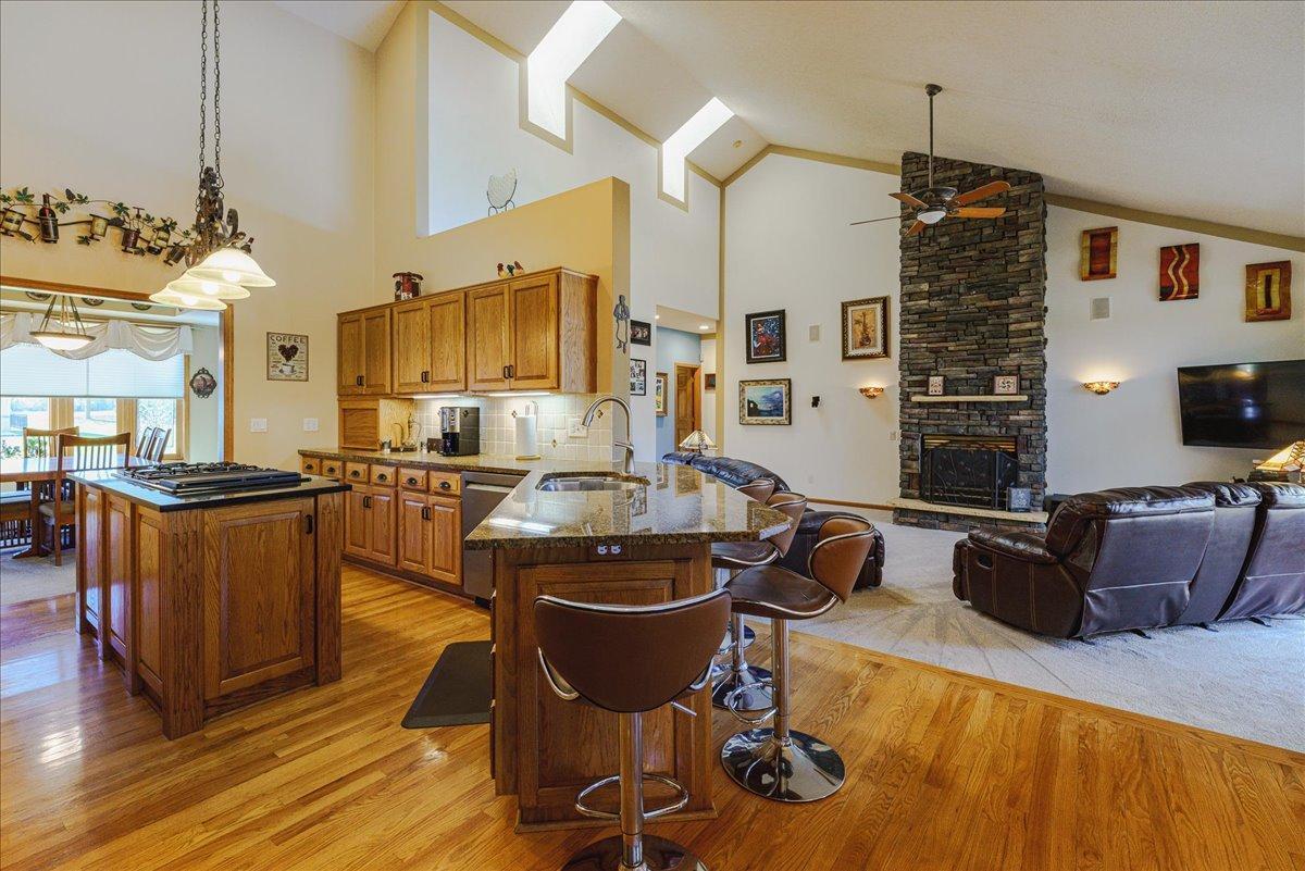 17743 Layton Path Lakeville, MN 55044 - Photo 17 of 108