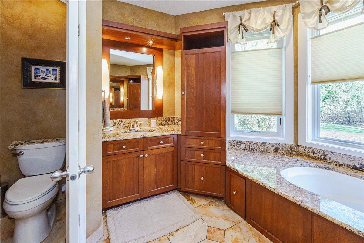 17743 Layton Path Lakeville, MN 55044 - Photo 27 of 108