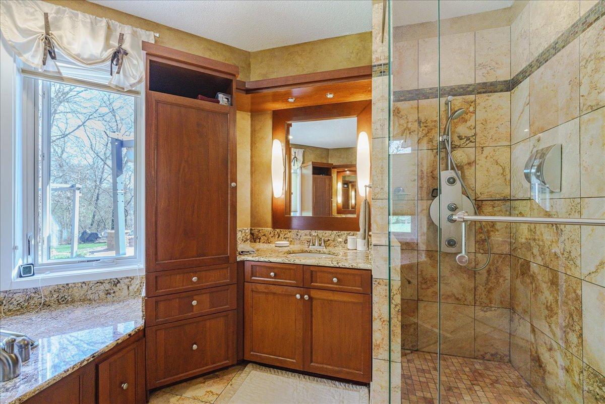 17743 Layton Path Lakeville, MN 55044 - Photo 28 of 108