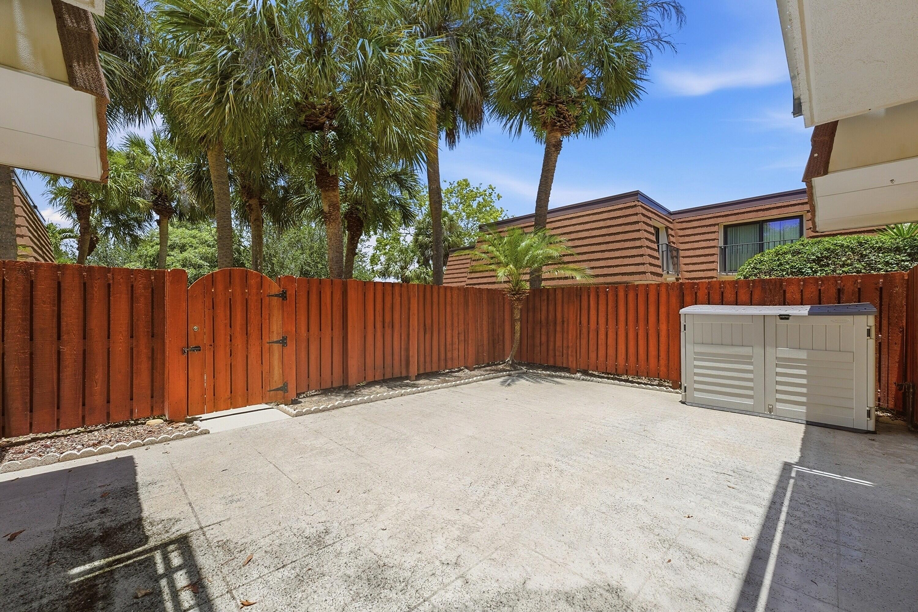 2716 27th Court Jupiter, FL 33477 - Photo 26 of 37 26_038_dsc06627