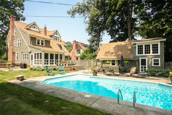 129 Dover Road Longmeadow, MA 01106 - Photo 3 of 30 Gallery Image 3