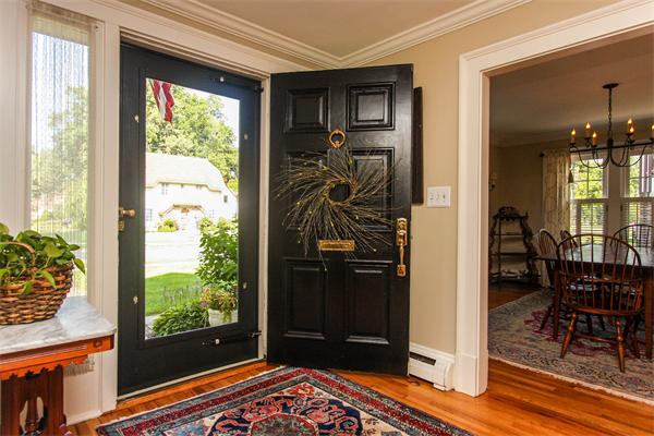 129 Dover Road Longmeadow, MA 01106 - Photo 4 of 30 Gallery Image 4
