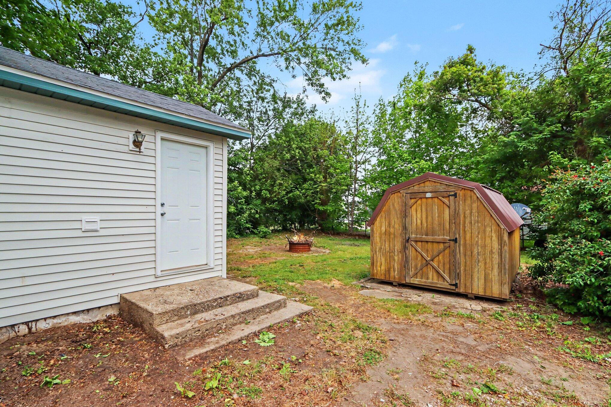 30 Ave B Springfield, MI 49037 - Photo 14 of 15 014_file_5228
