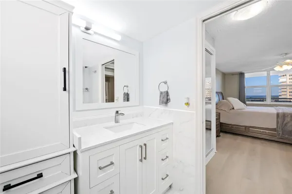 $2,450 | 201 North Ocean Boulevard, Unit 611, Pompano Beach, FL 33062