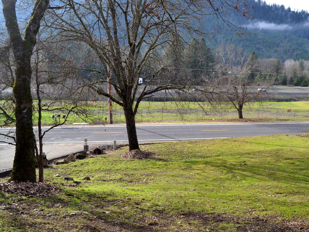 4860 North River Road Gold Hill, OR 97525 - Photo 19 of 27 DSC_3992-001