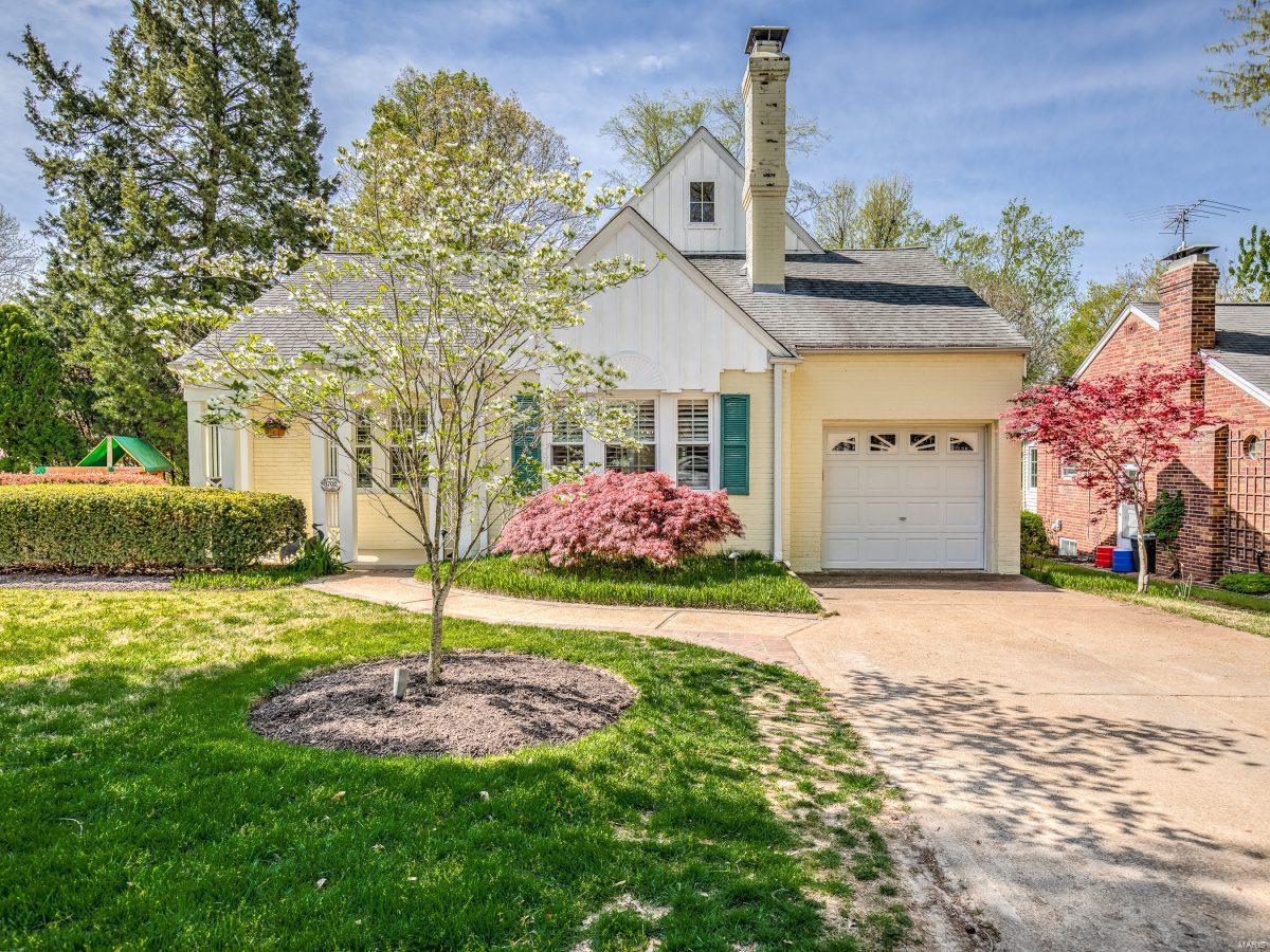 8702 Litzsinger Road St. Louis, MO 63144 - Photo 2 of 25 Gallery Image 2