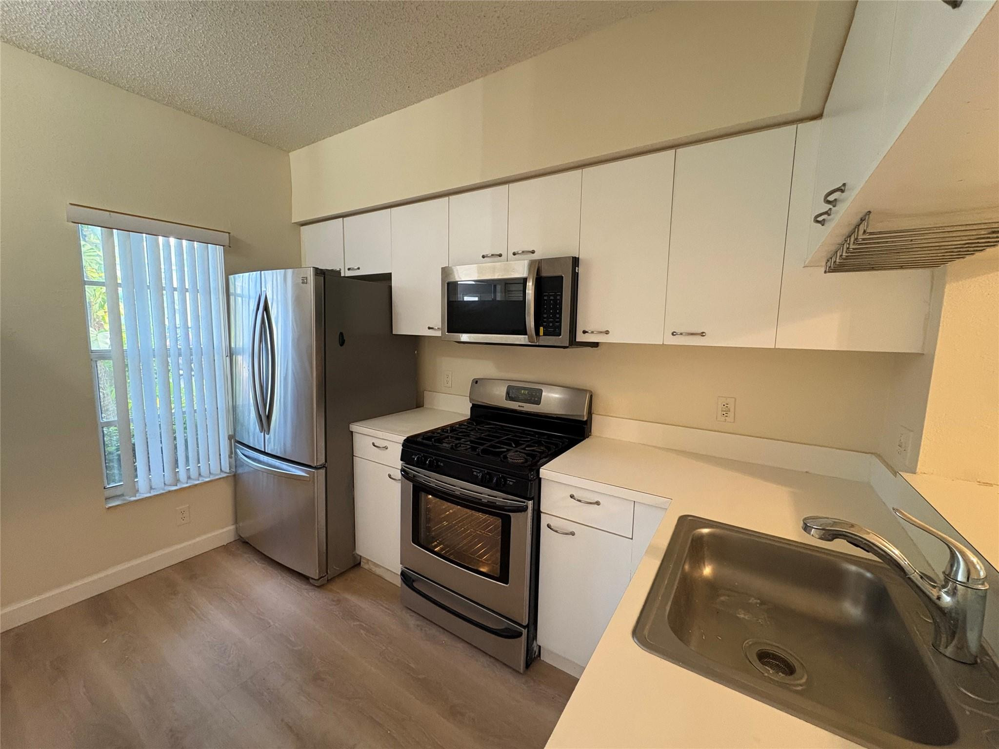 7835 Dixie Beach Circle, Unit 7835 Tamarac, FL 33321 - Photo 2 of 10 Photo 2