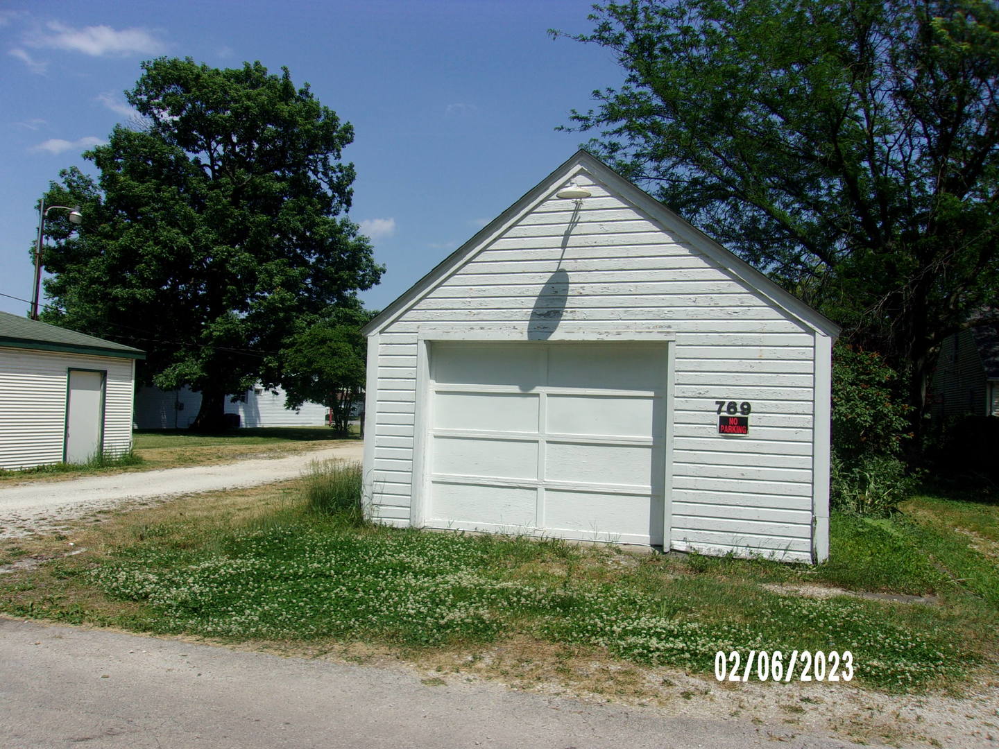 769 Kennedy Drive Kankakee, IL 60901 - Photo 6 of 15 a front view of a house with a yard