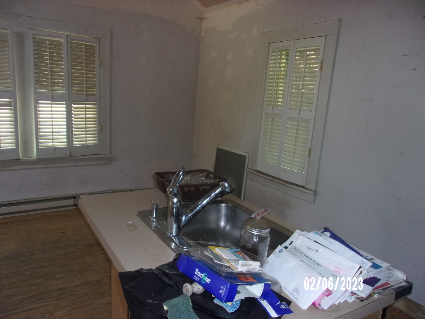 769 Kennedy Drive Kankakee, IL 60901 - Photo 8 of 15 a living room with furniture