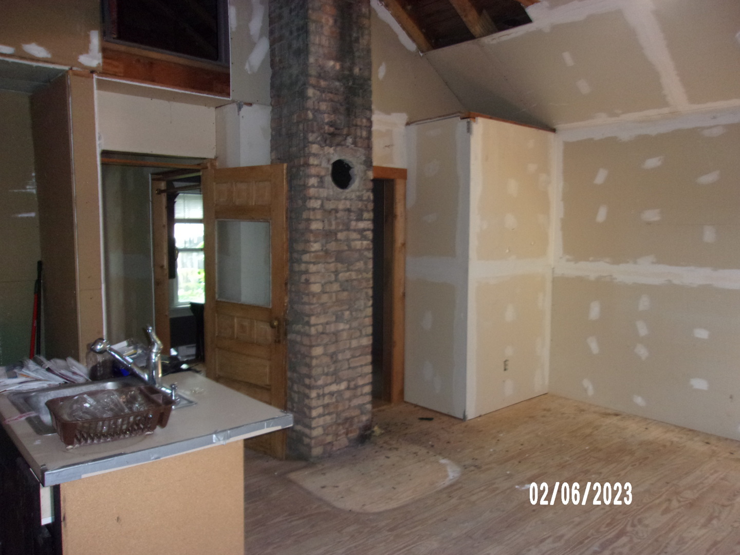 769 Kennedy Drive Kankakee, IL 60901 - Photo 9 of 15 a bathroom with a sink a toilet and shower