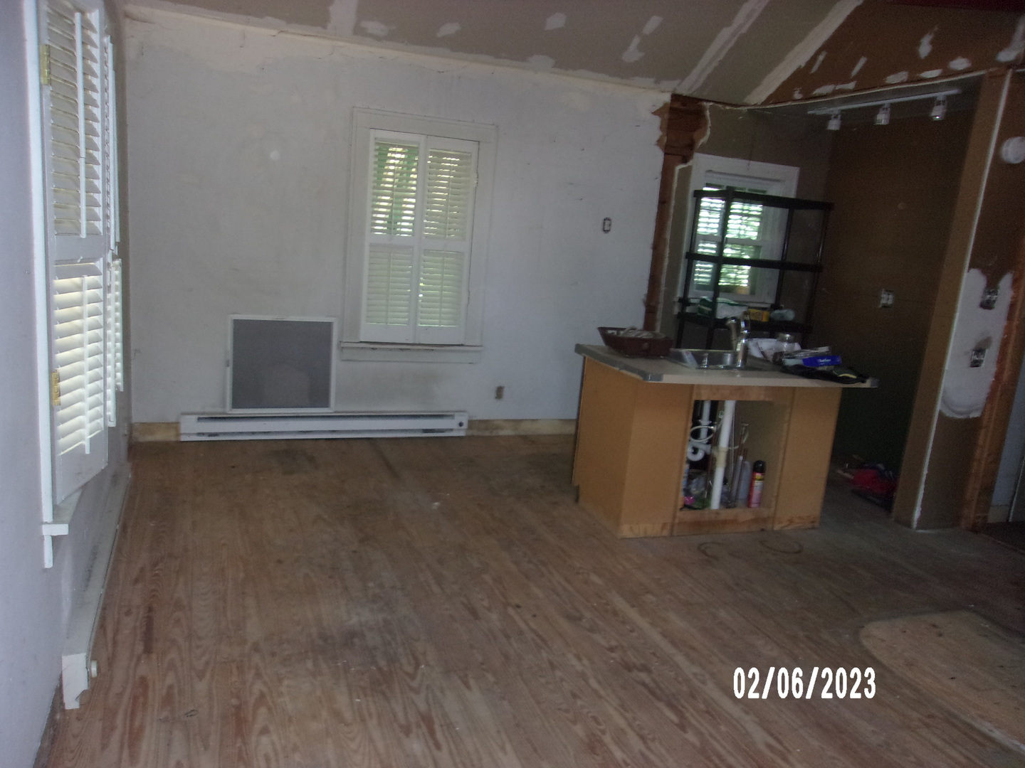 769 Kennedy Drive Kankakee, IL 60901 - Photo 10 of 15 an empty room with windows