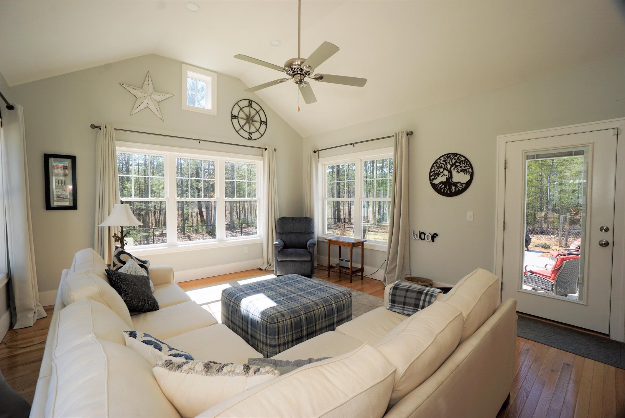 13 Weatherstone Road, Unit 22 Litchfield, NH 03052 - Photo 19 of 40