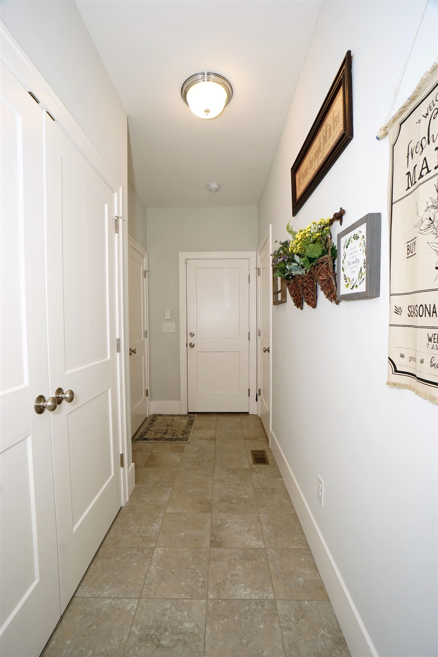 13 Weatherstone Road, Unit 22 Litchfield, NH 03052 - Photo 24 of 40