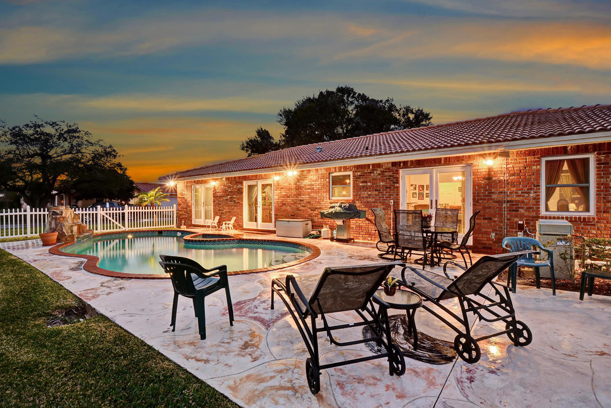 990 Southwest 18th Street Boca Raton, FL 33486 - Photo 17 of 22 Large Patio & Pool Area