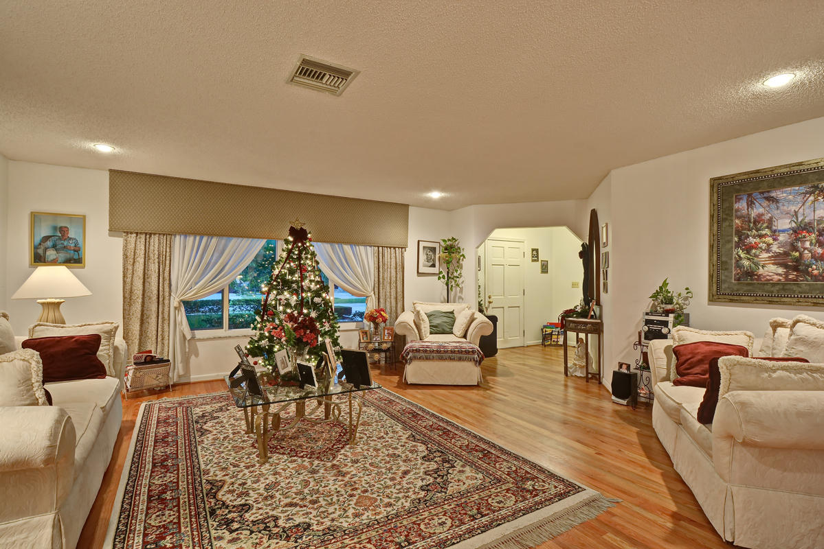 990 Southwest 18th Street Boca Raton, FL 33486 - Photo 6 of 22 Large Living Room