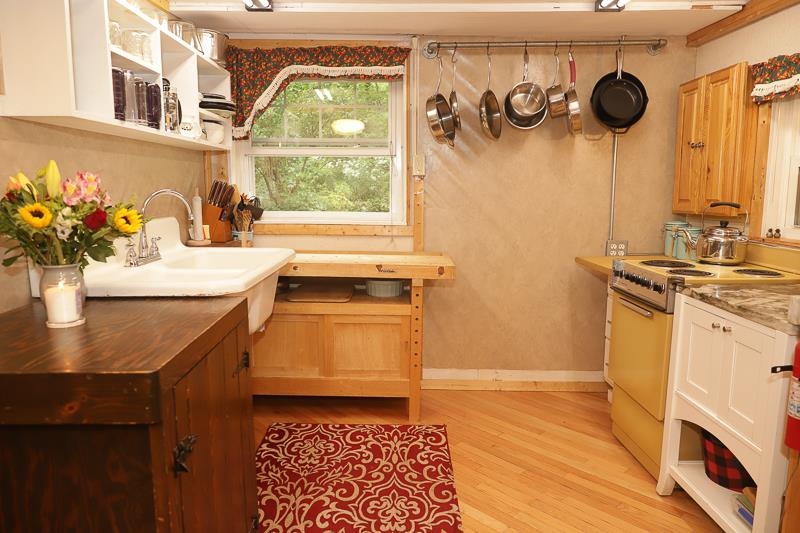 10 Hayes Road Goshen, VT 05733 - Photo 4 of 39