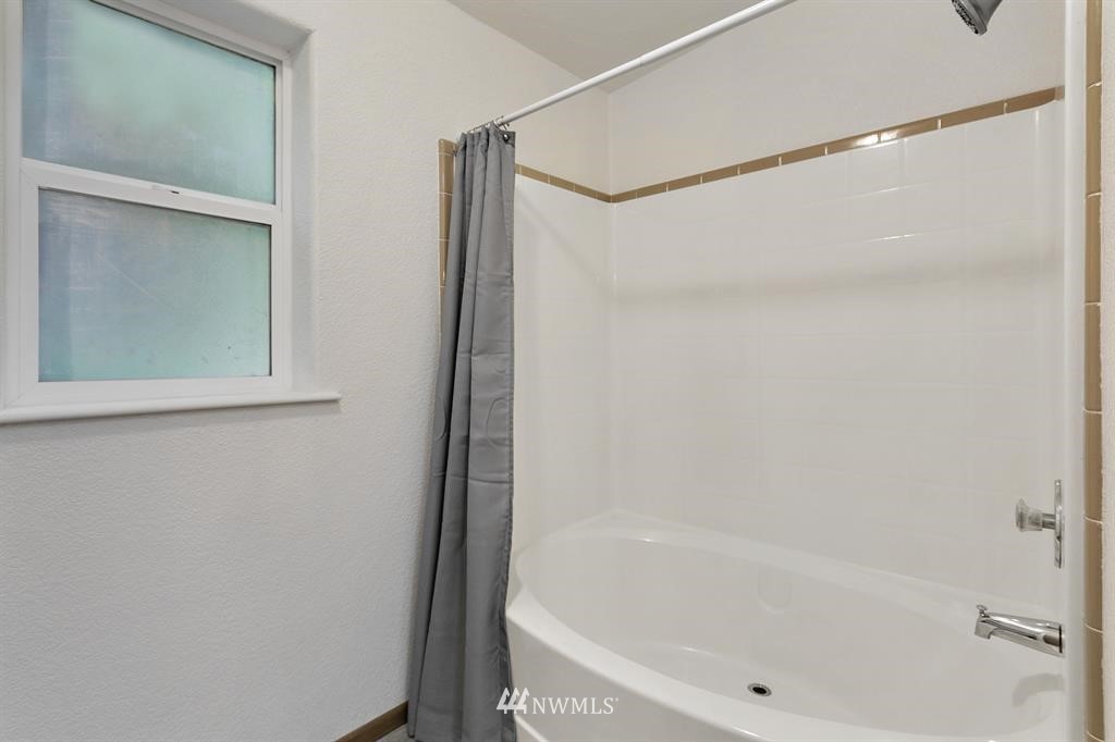 2274 Mountain View Road East Port Orchard, WA 98366 - Photo 15 of 25 Gallery Image 15