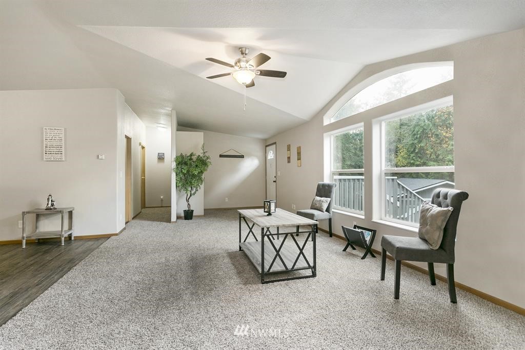 2274 Mountain View Road East Port Orchard, WA 98366 - Photo 5 of 25 Gallery Image 5
