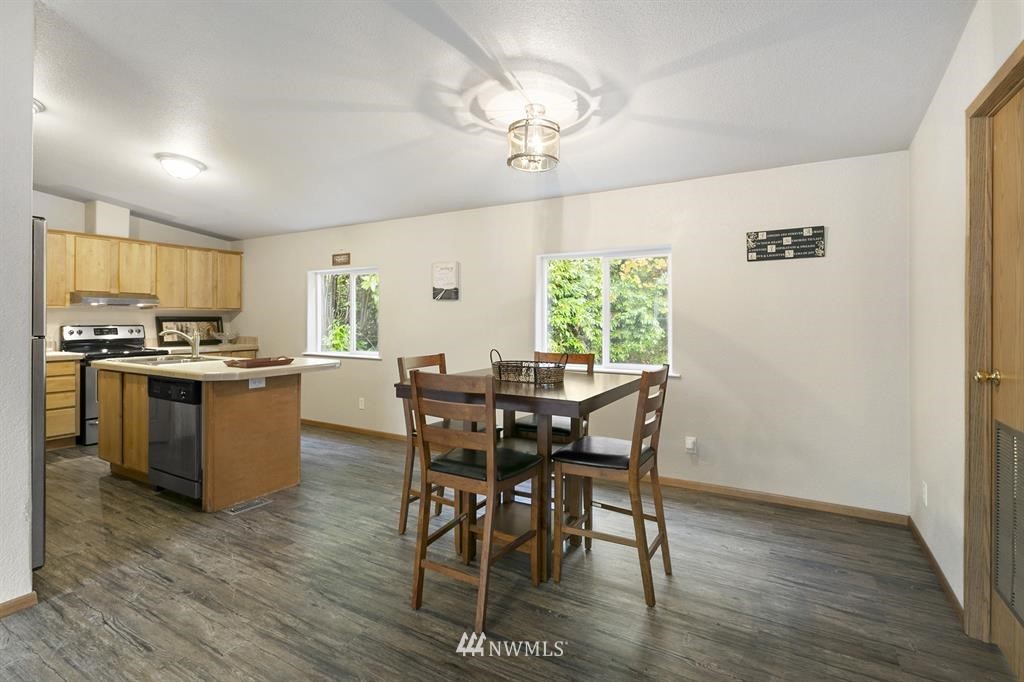 2274 Mountain View Road East Port Orchard, WA 98366 - Photo 7 of 25 Gallery Image 7