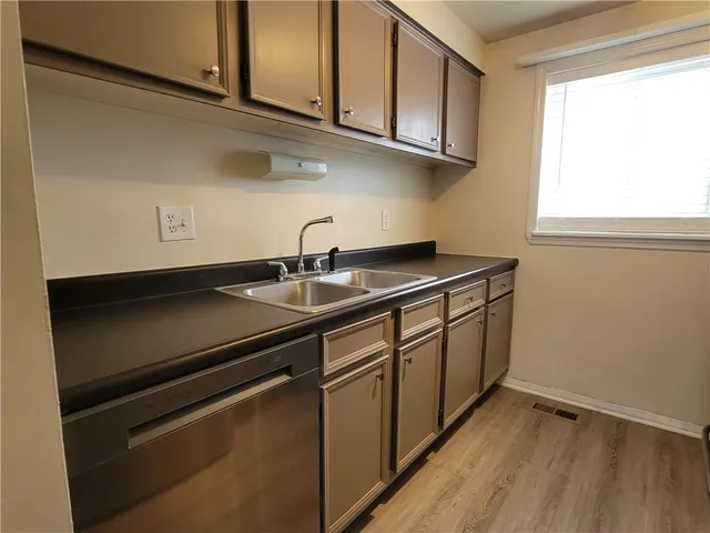 $1,650 | 209 Cranbrooke Drive, Coraopolis, PA 15108