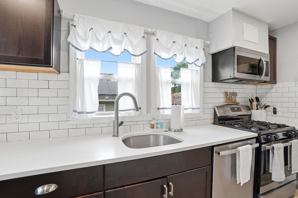 80 Kensington Road Weymouth, MA 02188 - Photo 10 of 30