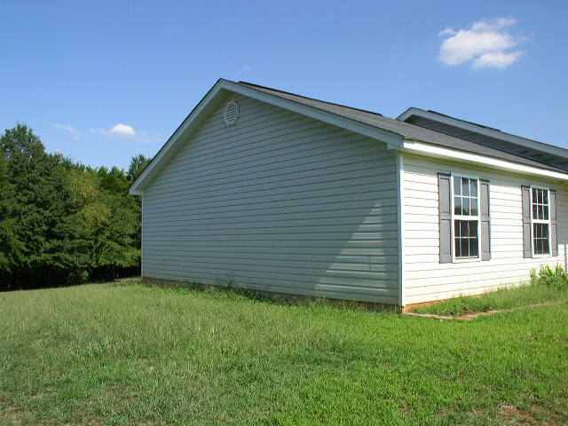 1012 Blumefield Road Anderson, SC 29625 - Photo 2 of 20 Gallery Image 2