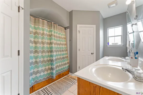 $249,900 | 40463 Fox Run Drive, Gonzales, LA 70737