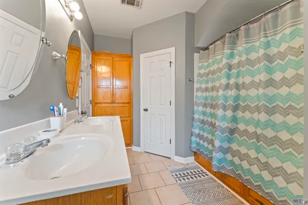 $249,900 | 40463 Fox Run Drive, Gonzales, LA 70737