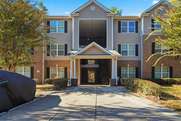 $1,800 | 8201 Fairington Ridge Circle, Lithonia, GA 30038