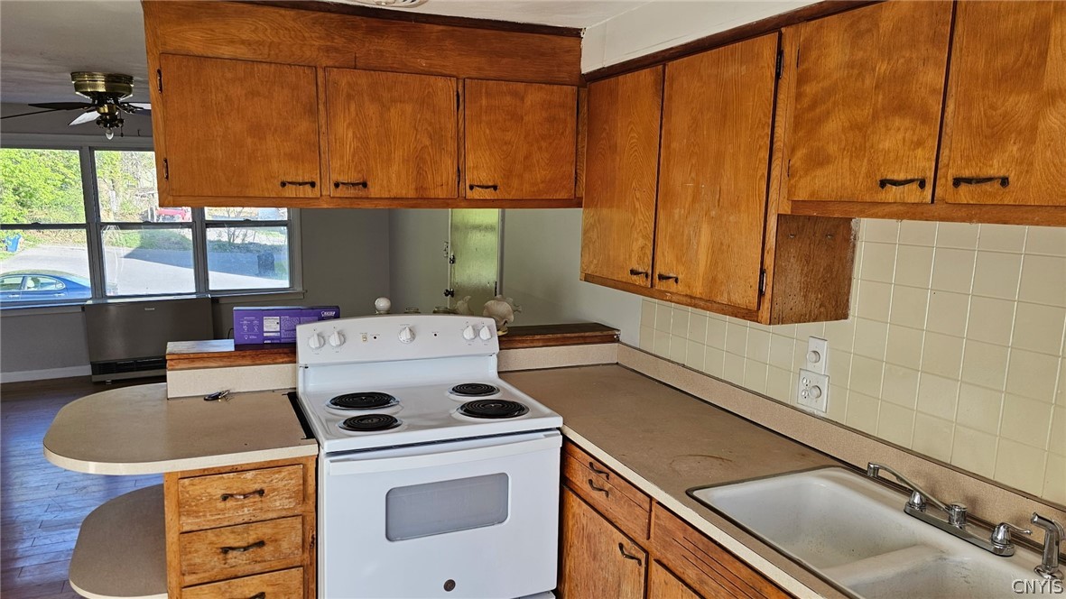 130 Old Liverpool Road Salina, NY 13088 - Photo 4 of 9