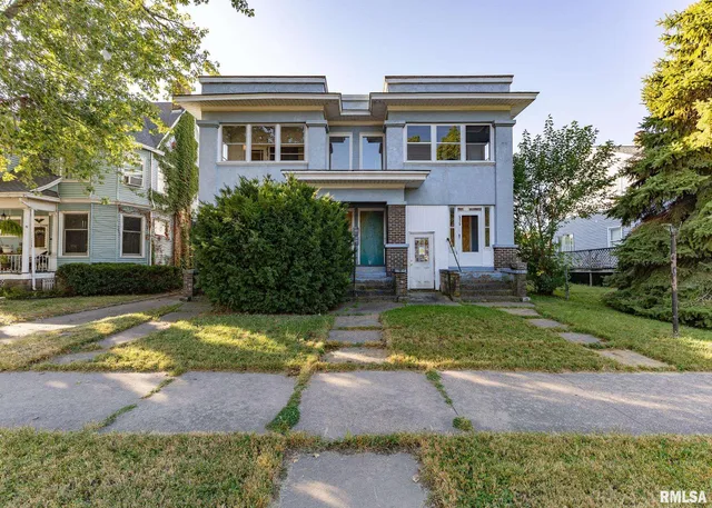 $69,900 | 513 6th Avenue South, Clinton, IA 52732