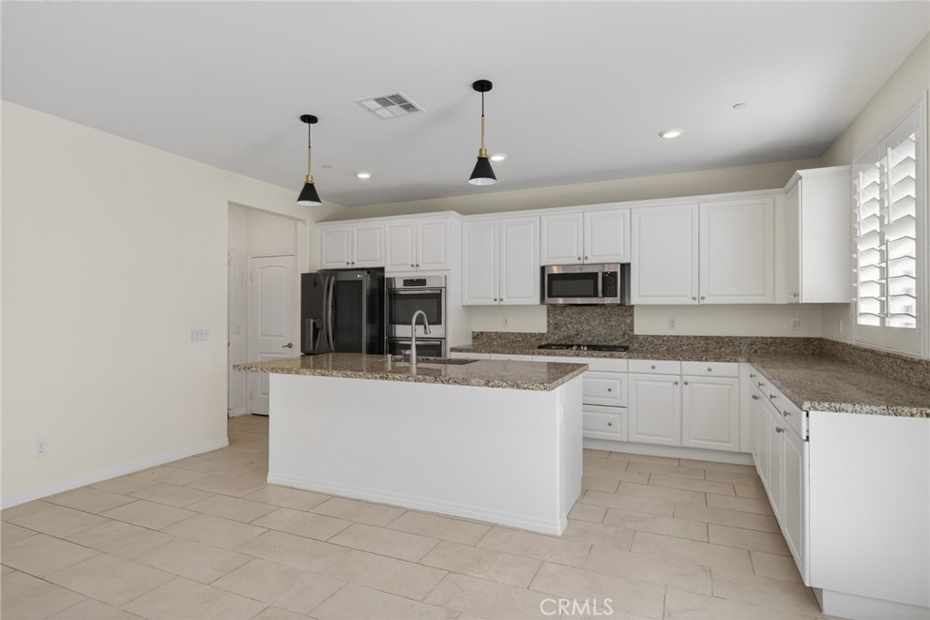 19435 Fortunello Avenue Riverside, CA 92508 - Photo 16 of 51