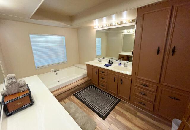 67 Rio Street Rancho Mirage, CA 92270 - Photo 25 of 31 Master Bath