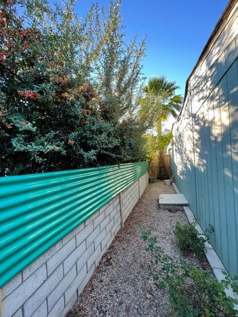67 Rio Street Rancho Mirage, CA 92270 - Photo 30 of 31 Backyard Dog Run