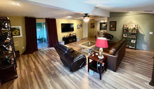 67 Rio Street Rancho Mirage, CA 92270 - Photo 8 of 31 Living