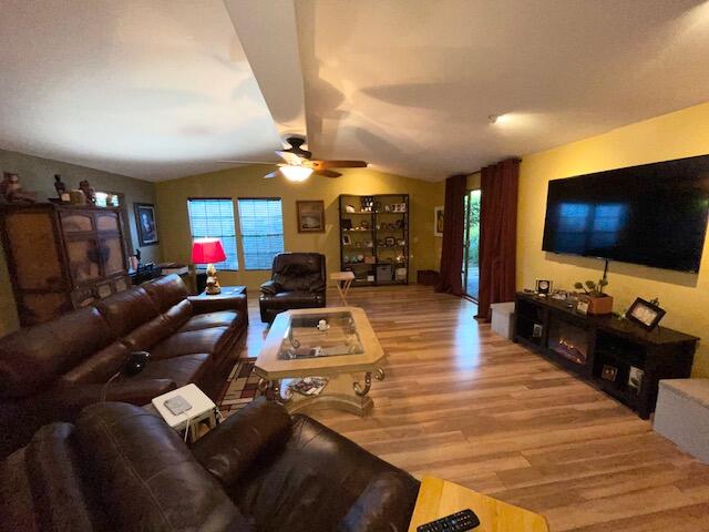 67 Rio Street Rancho Mirage, CA 92270 - Photo 9 of 31 Living