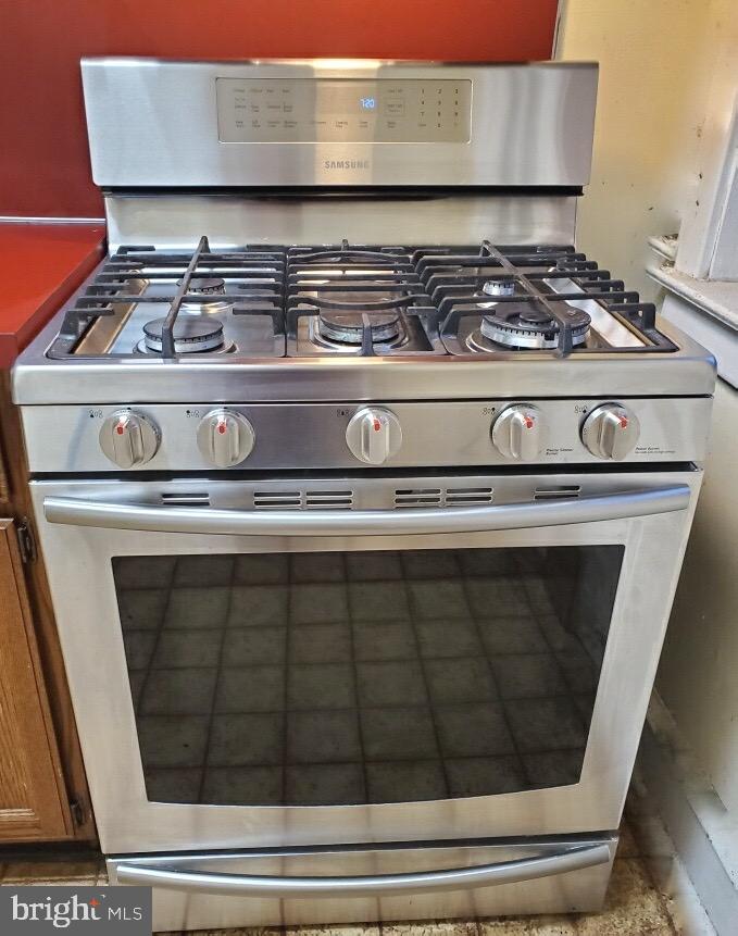 10 Pelham Road Philadelphia, PA 19119 - Photo 4 of 11 Gallery Image 4
