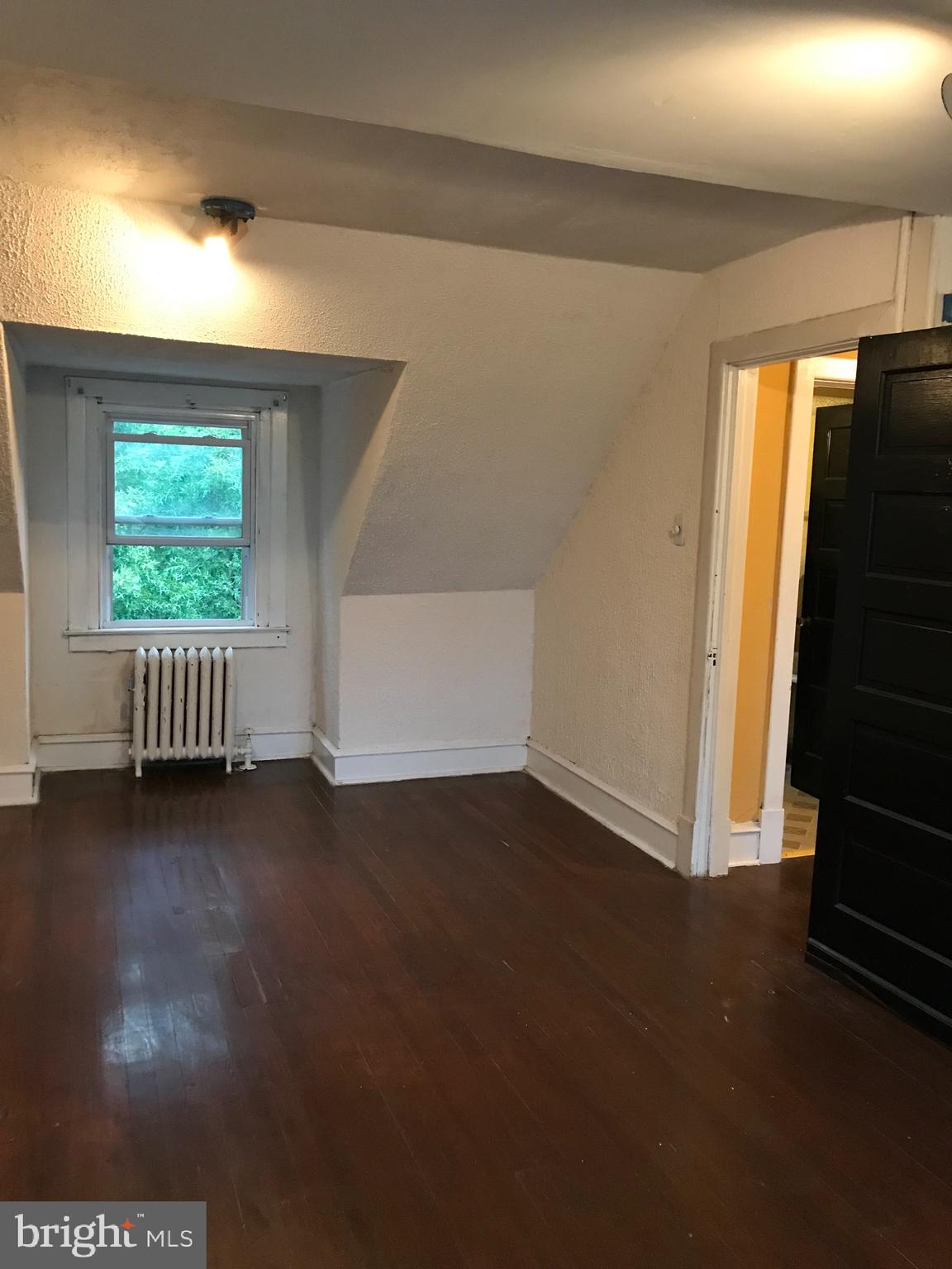 10 Pelham Road Philadelphia, PA 19119 - Photo 9 of 11 Gallery Image 9
