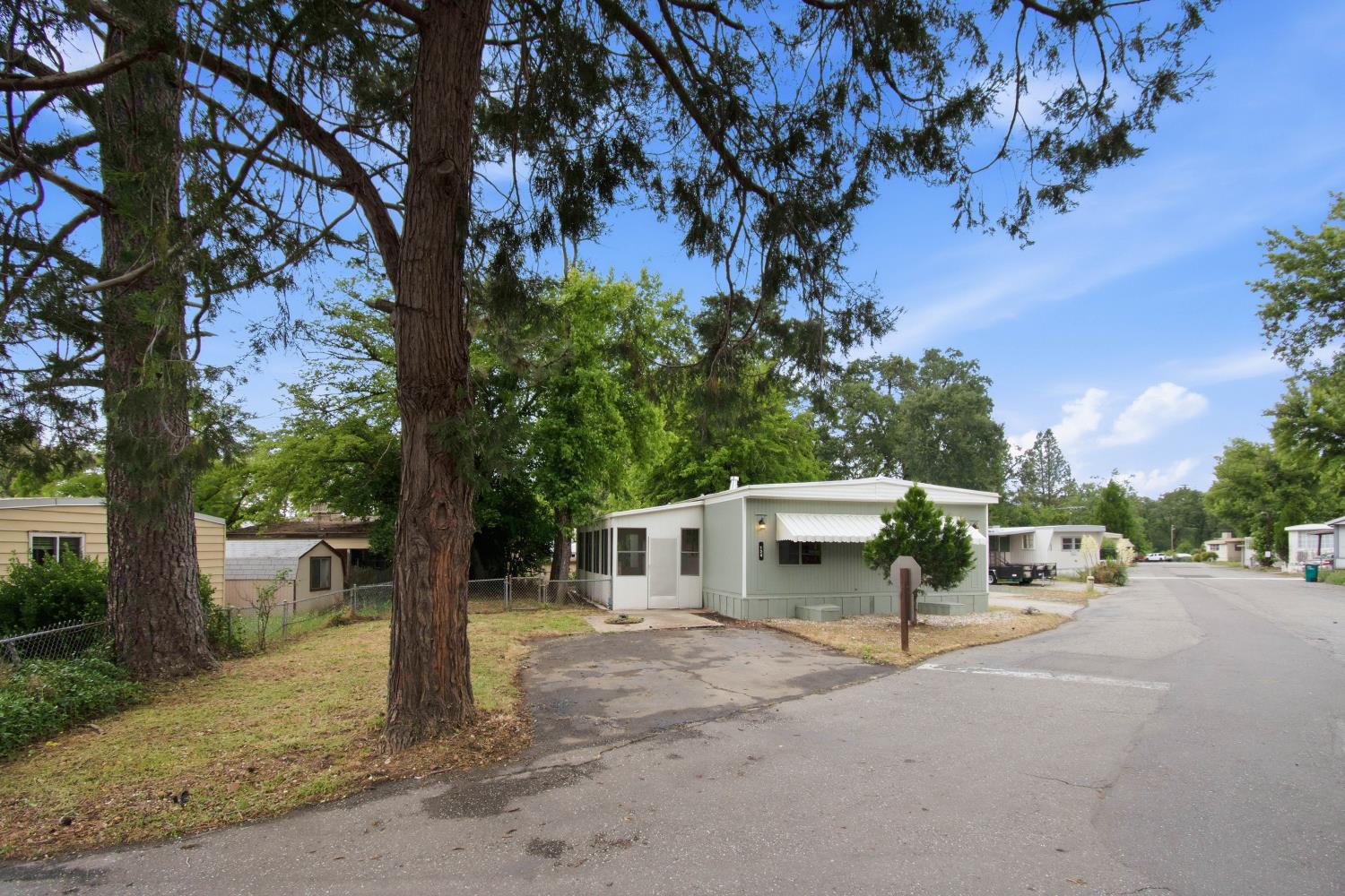 124 Lark Street Penn Valley, CA 95946 - Photo 8 of 68