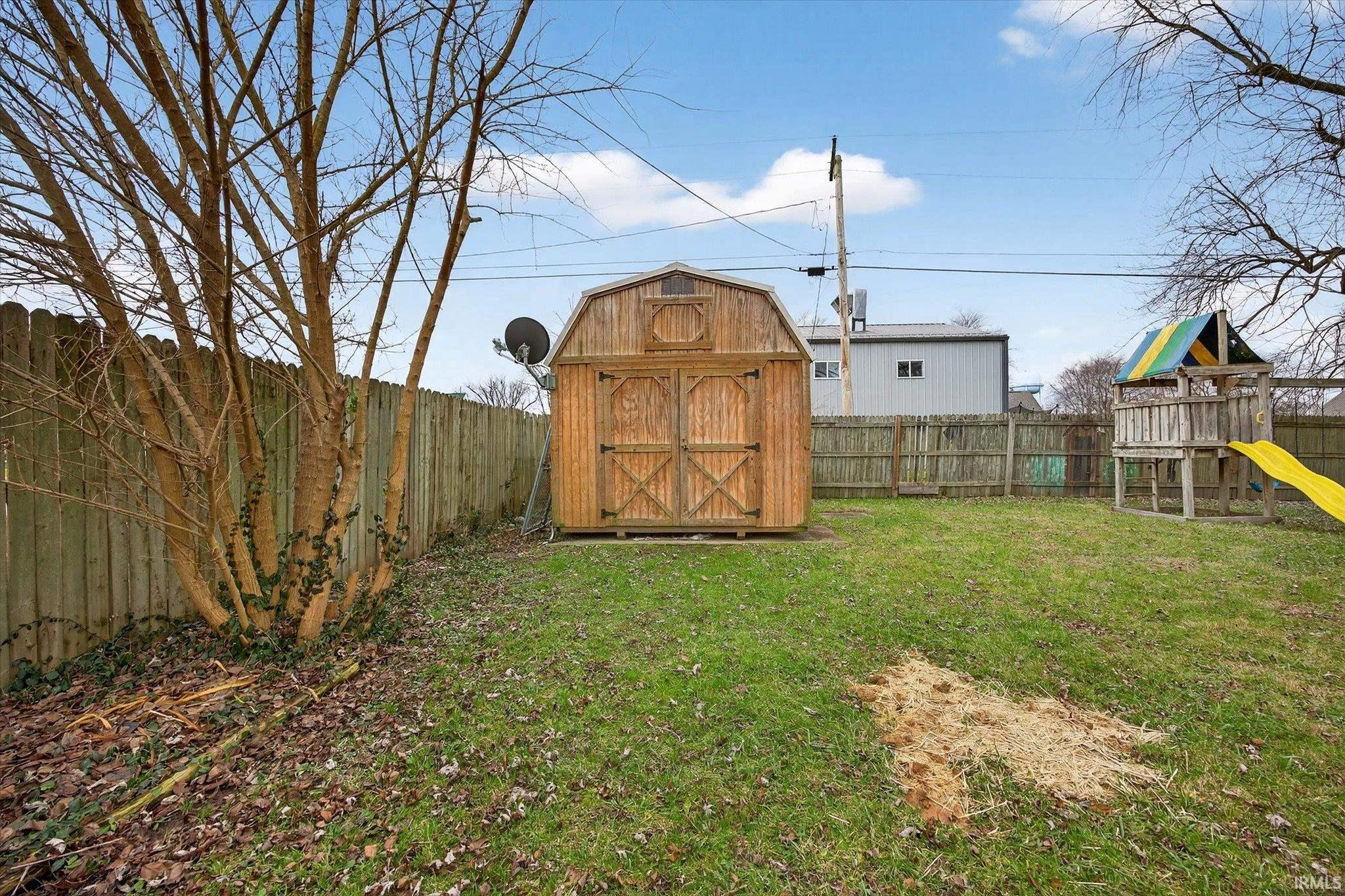 178 7th Street Southeast Linton, IN 47441 - Photo 33 of 36