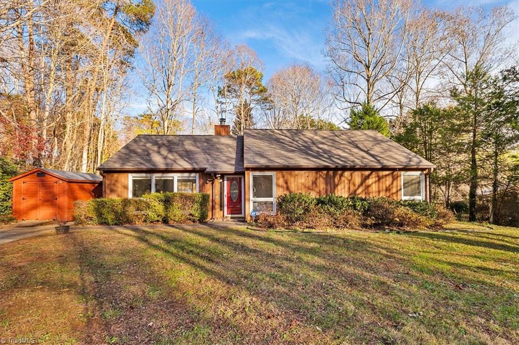 5506 Salem View Road Pfafftown, NC 27040 - Photo 2 of 43 Large front yard