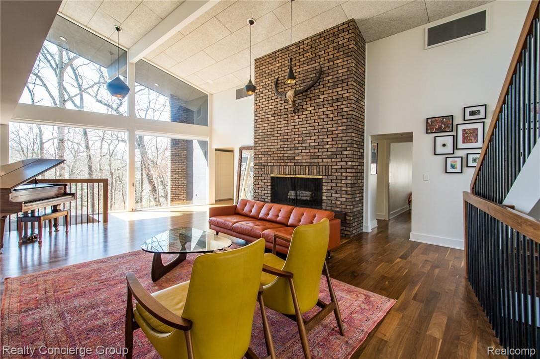 700 Spring Valley Road Ann Arbor, MI 48105 - Photo 3 of 38 Beautiful Windows & Amazing Views