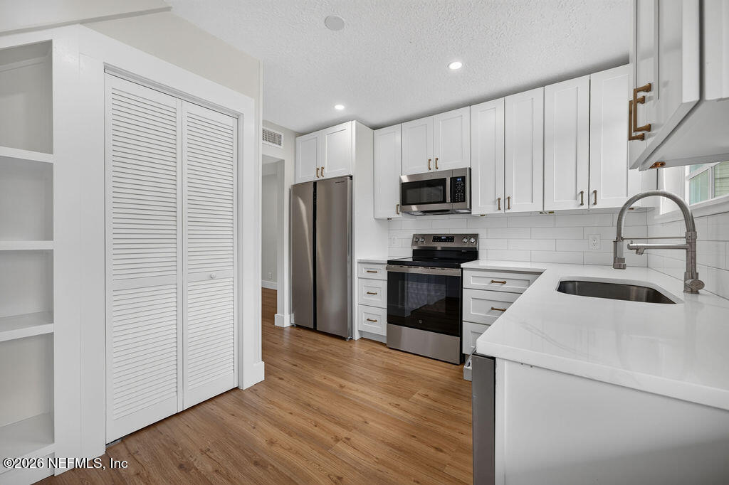 2247 Riverside Avenue, Unit 3 Jacksonville, FL 32204 - Photo 8 of 24 2247RiversideAveJacksonvilleFL2ndvisit-3