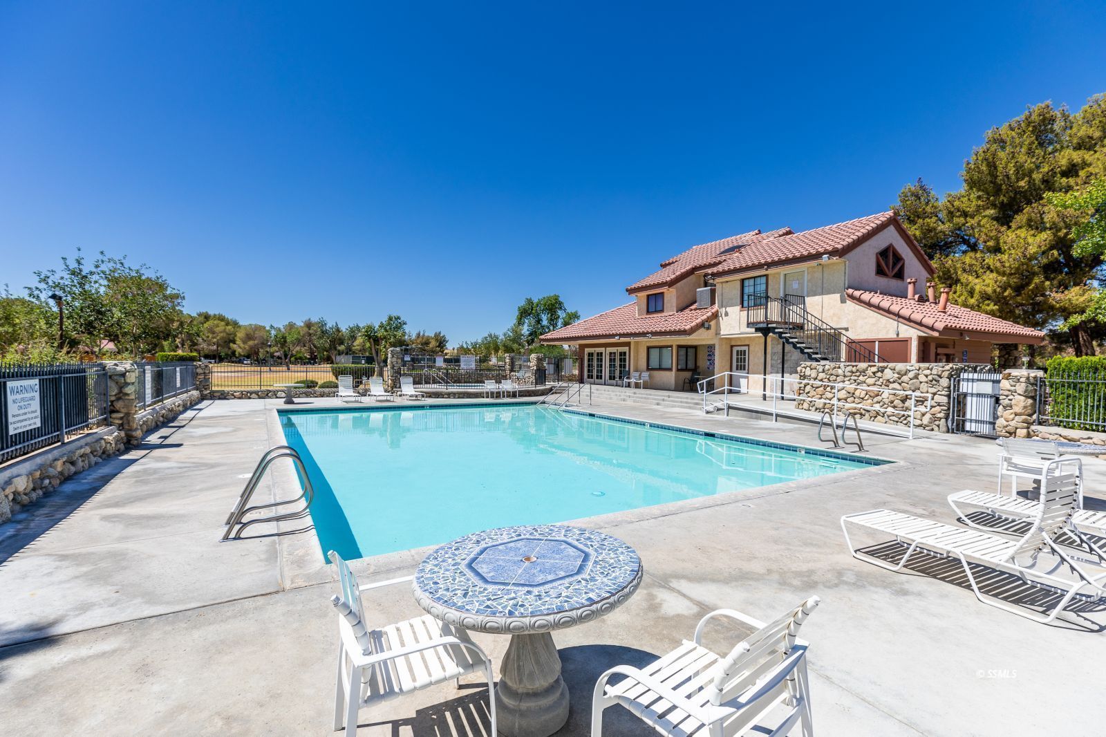 407 Tepatitlan Court Ridgecrest, CA 93555 - Photo 42 of 44