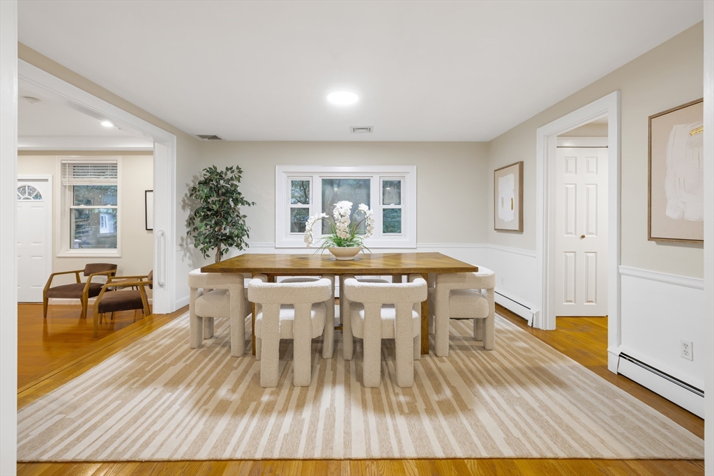 22 Bracebridge Road Newton, MA 02459 - Photo 9 of 39